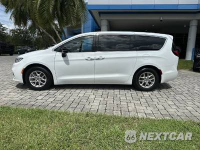2024 Chrysler Pacifica Touring 121.6" WB - zdjęcie 33 z 40 - miniatura