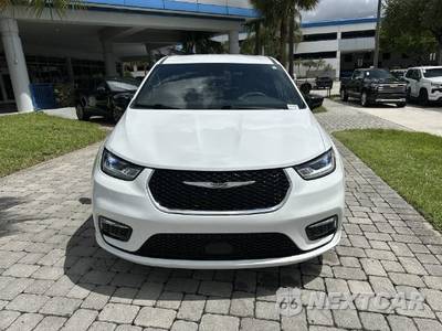 2024 Chrysler Pacifica Touring 121.6" WB - zdjęcie 19 z 40 - miniatura