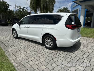 2024 Chrysler Pacifica Touring 121.6" WB - zdjęcie 34 z 40 - miniatura