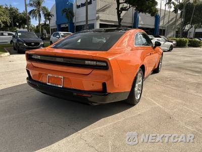 2025 Dodge Charger Daytona R/T 2-Door - zdjęcie 38 z 41 - miniatura