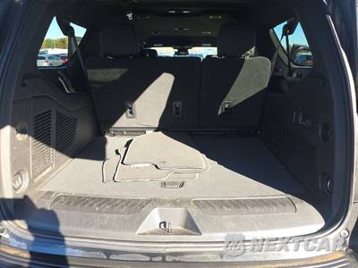 2025 Chevrolet Suburban LT 1LT - zdjęcie 17 z 20 - miniatura