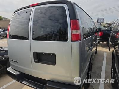 2017 Chevrolet Express 2500 Passenger Van LS 1LS 135.0" WB - zdjęcie 4 z 23 - miniatura