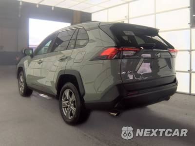 2022 Toyota RAV4 XLE - zdjęcie 6 z 26 - miniatura