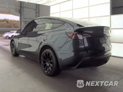 2024 Tesla Model Y Long Range - zdjęcie 6 z 28 - miniatura