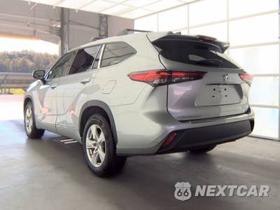 2023 Toyota Highlander LE - zdjęcie 6 z 26 - miniatura