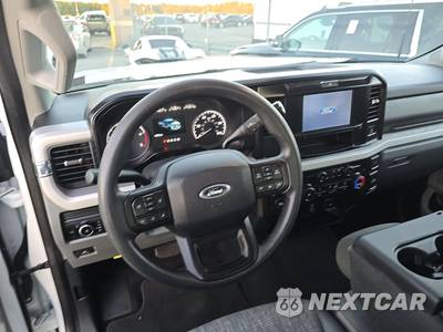2026 Ford Super Duty F-350 XLT Crew Cab Long Bed DRW - zdjęcie 11 z 20 - miniatura