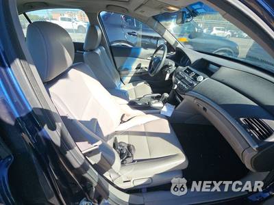 2010 Honda Accord Sedan EX-L w/Navigation - zdjęcie 8 z 31 - miniatura