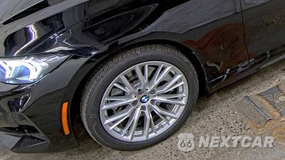 2024 BMW 3 Series Sedan 330i xDrive - zdjęcie 7 z 13 - miniatura