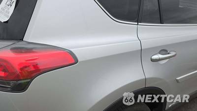 2016 Toyota RAV4 Hybrid Limited - zdjęcie 19 z 46 - miniatura