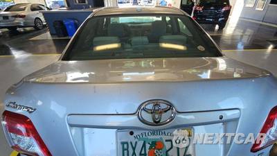 2011 Toyota Camry LE - zdjęcie 24 z 27 - miniatura