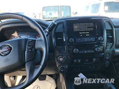 2021 Nissan TITAN PRO-4X Crew Cab Short Bed - zdjęcie 11 z 32 - miniatura