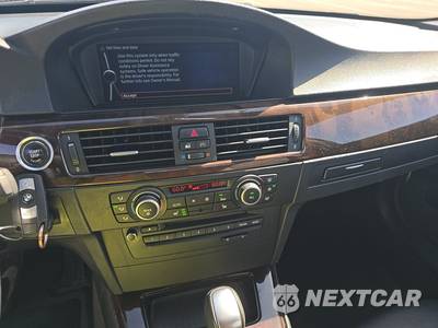 2011 BMW 3 Series Sedan 335i - zdjęcie 11 z 32 - miniatura