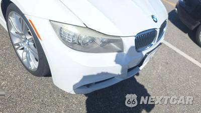 2011 BMW 3 Series Sedan 335i - zdjęcie 23 z 32 - miniatura
