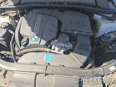 2011 BMW 3 Series Sedan 335i - zdjęcie 15 z 32 - miniatura