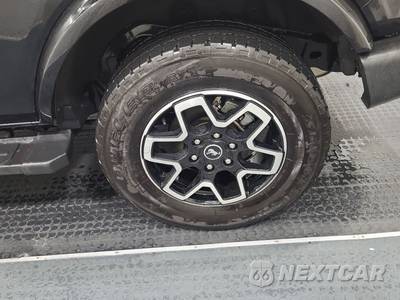 2024 Ford Bronco Outer Banks - zdjęcie 4 z 25 - miniatura