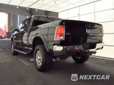 2017 Ram 3500 Laramie Crew Cab Medium Bed - zdjęcie 8 z 46 - miniatura