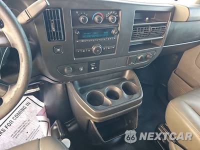 2016 Chevrolet Express 3500 Cargo Van 1WT 135.0" WB - zdjęcie 11 z 36 - miniatura