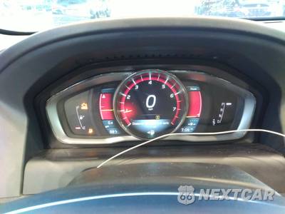 2015 Volvo XC60 T5 Platinum - zdjęcie 23 z 40 - miniatura