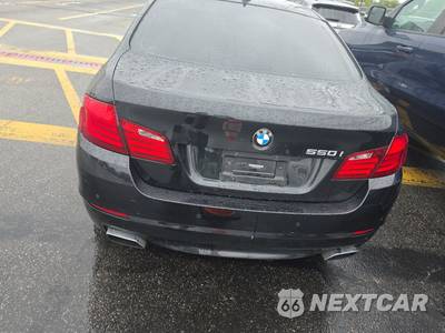2012 BMW 5 Series Sedan 550i - zdjęcie 16 z 37 - miniatura