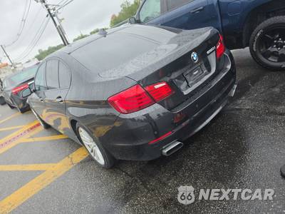 2012 BMW 5 Series Sedan 550i - zdjęcie 6 z 37 - miniatura