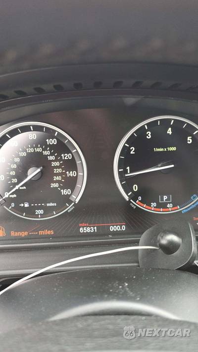 2012 BMW 5 Series Sedan 550i - zdjęcie 19 z 37 - miniatura