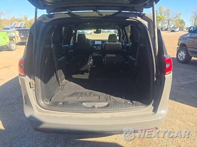2025 Chrysler Pacifica Limited 121.6" WB - zdjęcie 17 z 18 - miniatura