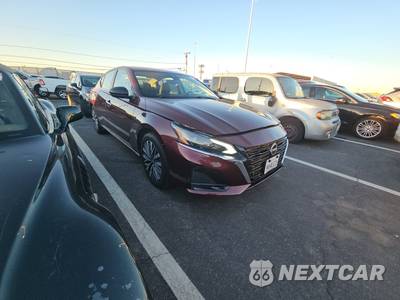 2024 Nissan Altima SV - zdjęcie 3 z 47 - miniatura