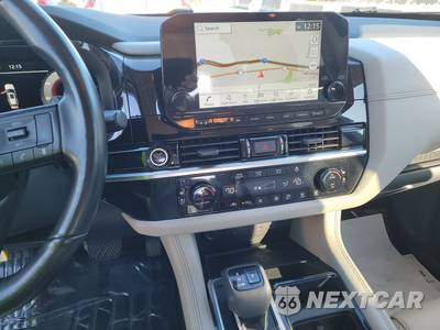 2022 Nissan Pathfinder Platinum - zdjęcie 11 z 33 - miniatura