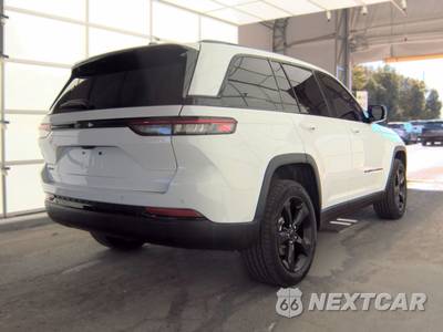 2022 Jeep Grand Cherokee Altitude - zdjęcie 4 z 30 - miniatura