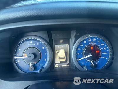 2015 Toyota Sienna XLE 8-Passenger 119.3" WB - zdjęcie 10 z 45 - miniatura