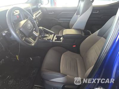 2025 Toyota Tacoma TRD Sport Crew Cab Medium Bed - zdjęcie 7 z 24 - miniatura