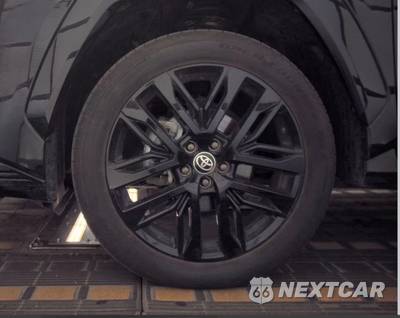 2026 Toyota RAV4 Hybrid XSE - zdjęcie 20 z 23 - miniatura
