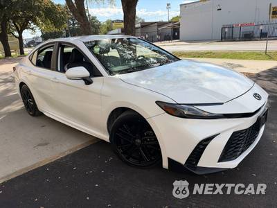 2025 Toyota Camry SE - zdjęcie 3 z 39 - miniatura