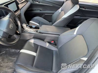 2025 Toyota Camry SE - zdjęcie 9 z 39 - miniatura