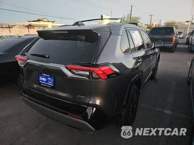 2025 Toyota RAV4 Hybrid XSE - zdjęcie 4 z 17 - miniatura