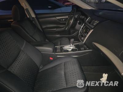 2016 Nissan Altima 2.5 SV - zdjęcie 8 z 24 - miniatura
