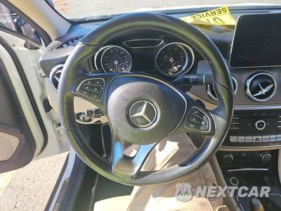 2020 Mercedes-Benz GLA 250 - zdjęcie 10 z 35 - miniatura