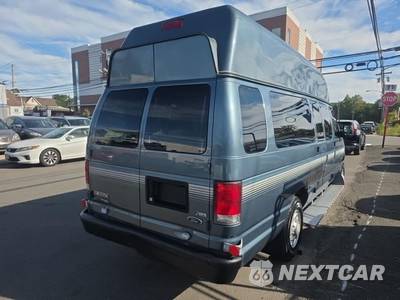 2014 Ford Super Duty E-350 Wagon XL 138.0" WB - zdjęcie 4 z 28 - miniatura