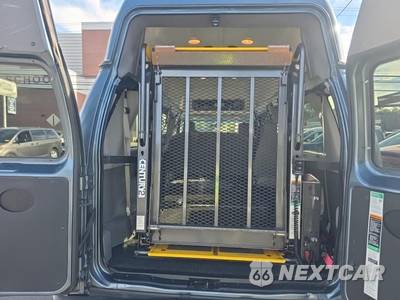 2014 Ford Super Duty E-350 Wagon XL 138.0" WB - zdjęcie 20 z 28 - miniatura