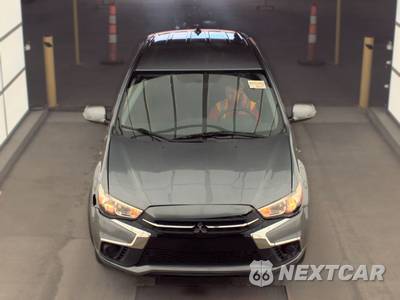 2018 Mitsubishi Outlander Sport ES - zdjęcie 2 z 72 - miniatura