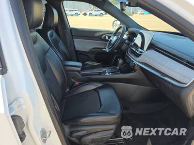 2023 Jeep Compass Latitude - zdjęcie 8 z 37 - miniatura