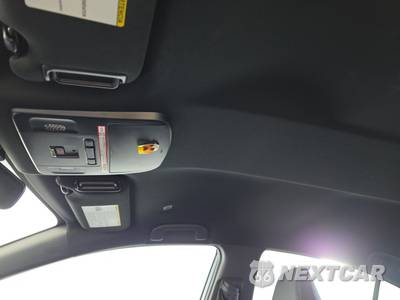 2025 Toyota Camry XSE - zdjęcie 20 z 34 - miniatura