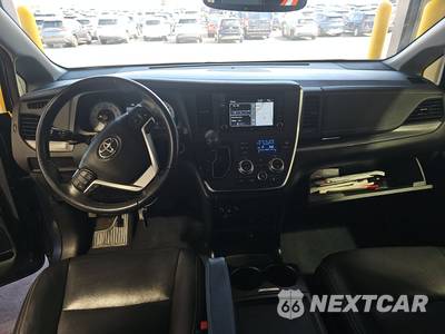 2019 Toyota Sienna SE Premium 7-Passenger 119.3" WB - zdjęcie 11 z 45 - miniatura