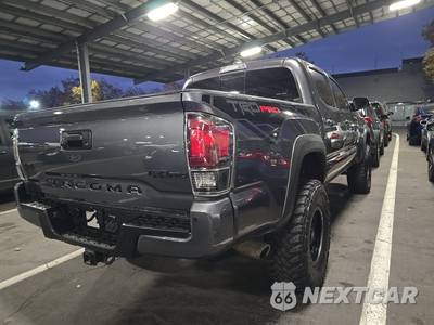 2021 Toyota Tacoma TRD Pro Crew Cab Medium Bed - zdjęcie 4 z 31 - miniatura