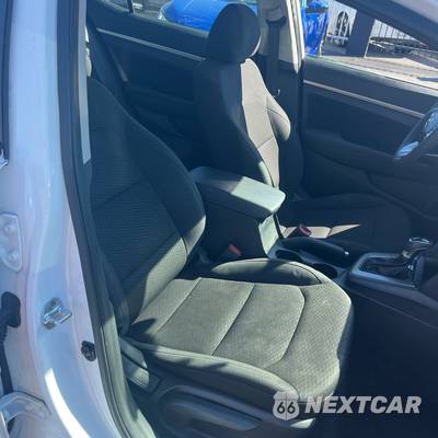 2019 Hyundai Elantra SEL Sedan - zdjęcie 16 z 49 - miniatura