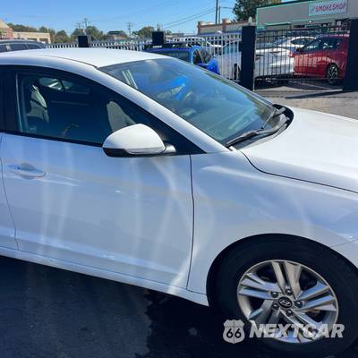 2019 Hyundai Elantra SEL Sedan - zdjęcie 10 z 49 - miniatura