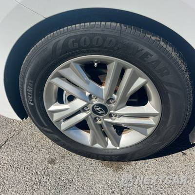 2019 Hyundai Elantra SEL Sedan - zdjęcie 46 z 49 - miniatura