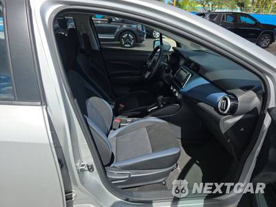 2025 Nissan Versa SV - zdjęcie 8 z 20 - miniatura