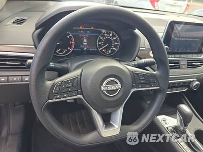 2025 Nissan Altima SV - zdjęcie 10 z 19 - miniatura