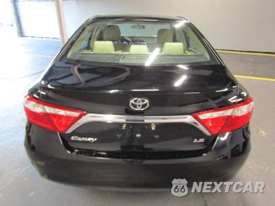 2017 Toyota Camry LE - zdjęcie 5 z 19 - miniatura